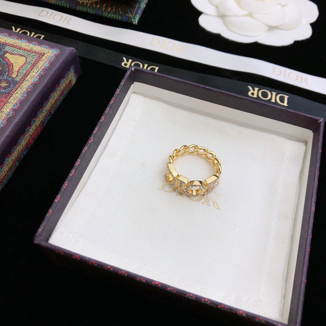 18K Dior Revolution Chain Ring
