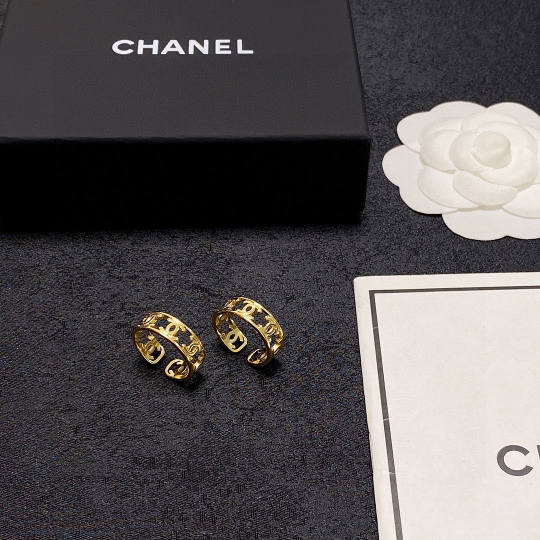 18K Chanel Vintage Openwork Ring