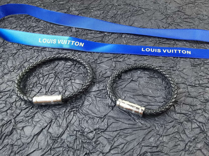 18K Louis Vuitton Keep It Bracelet