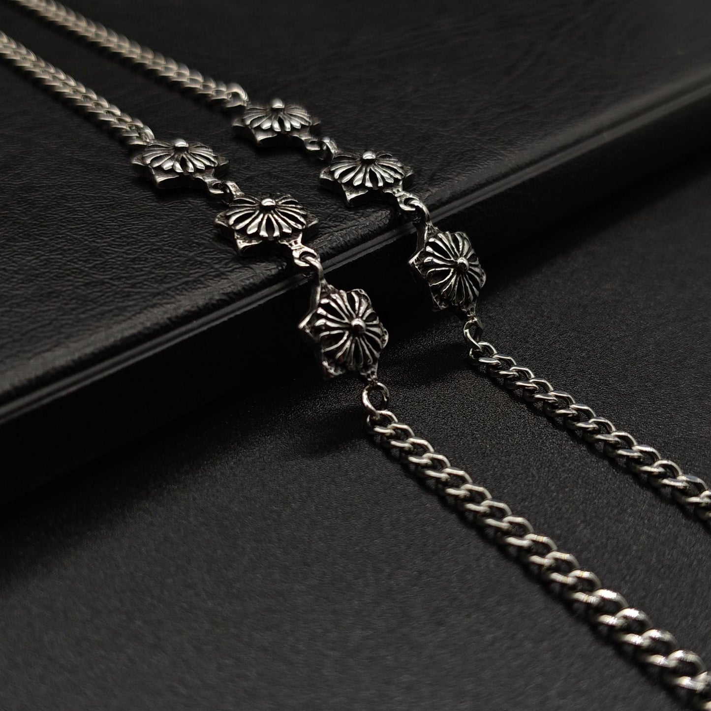 Chrome Hearts versatile 3 flower ball bracelet