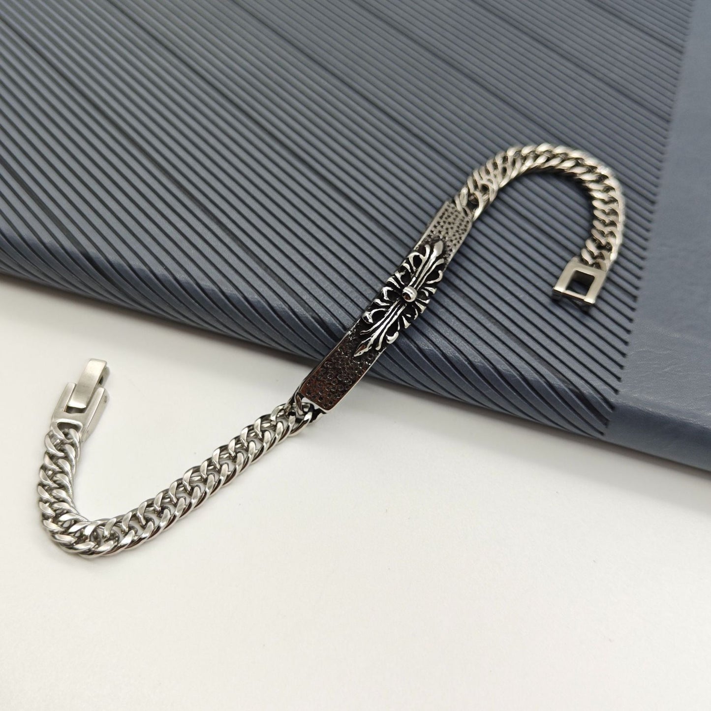 Chrome Hearts multi-layered retro cross flower curved bracelet