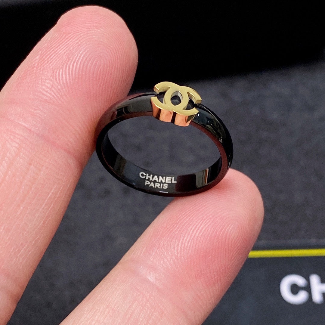 18K  Chanel Black Ring