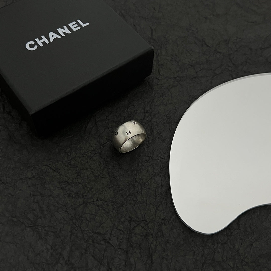 18K  Chanel Vintage Ring