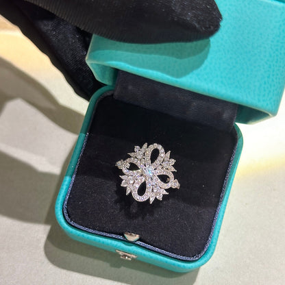 18K Tiffany Vinatge Flower Ring