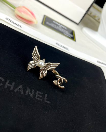 18K  Chanel Butterfly Open Ring