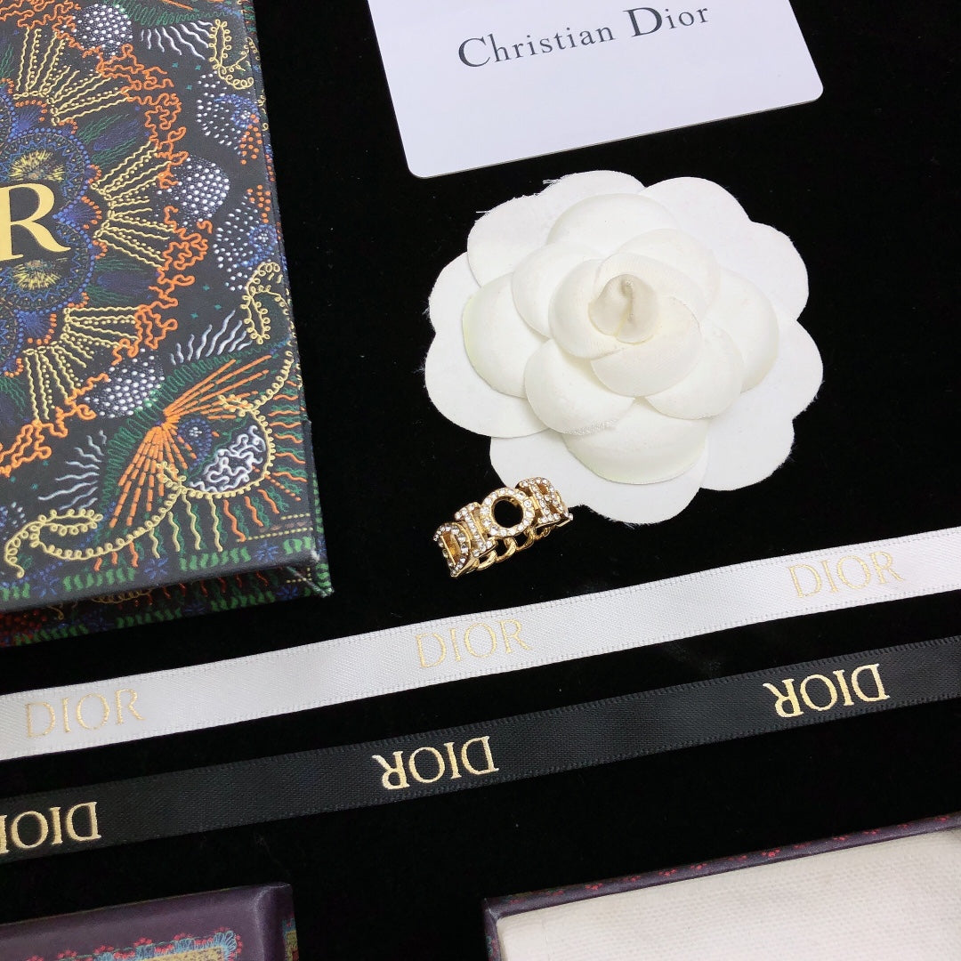 18K Dior Revolution Chain Ring