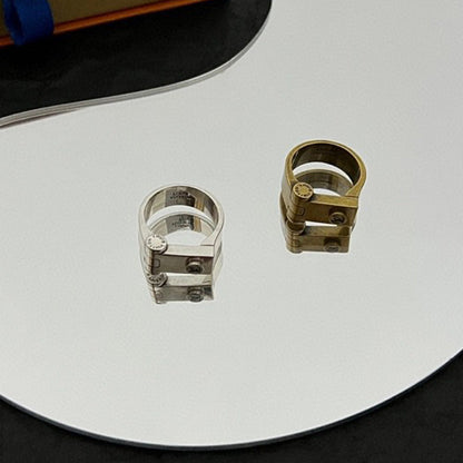 18K Louis Vuitton Lock Vintage Ring