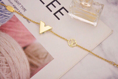 18K Louis Vuitton Essential V Plan¨¨te Bracelet