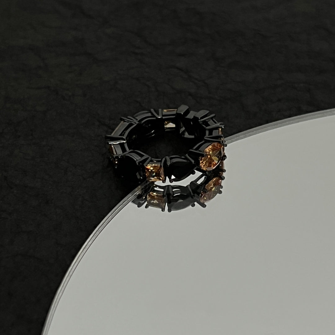 18K Louis Vuitton Light Crystals Ring