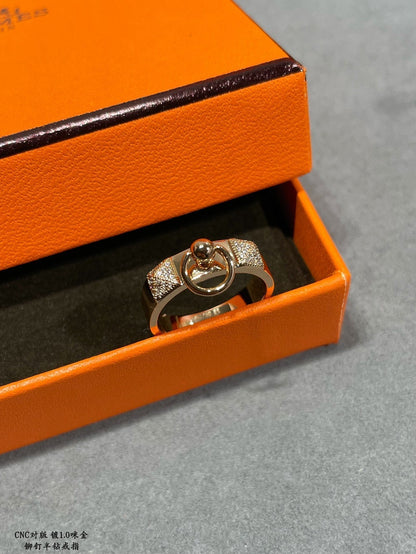 18K Collier De Chien Lock Diamonds Hermes Ring