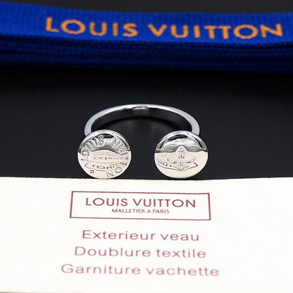 18K Louis Vuitton Studs Ring