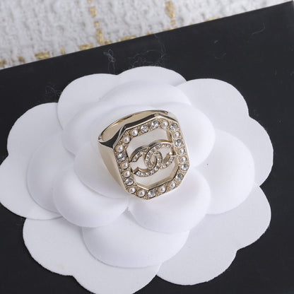 18K  Chanel Diamonds Ring