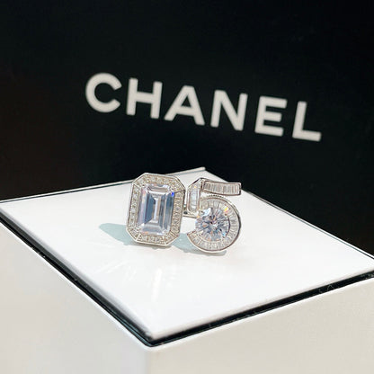 18K  Chanel No.5 Diamonds Ring
