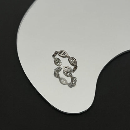 18K Chaine D'Ancre Enchainee Hermes Ring