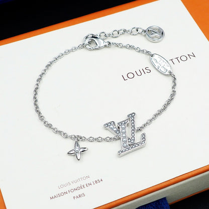 18K Louis Vuitton Iconic Pearls Bracelet