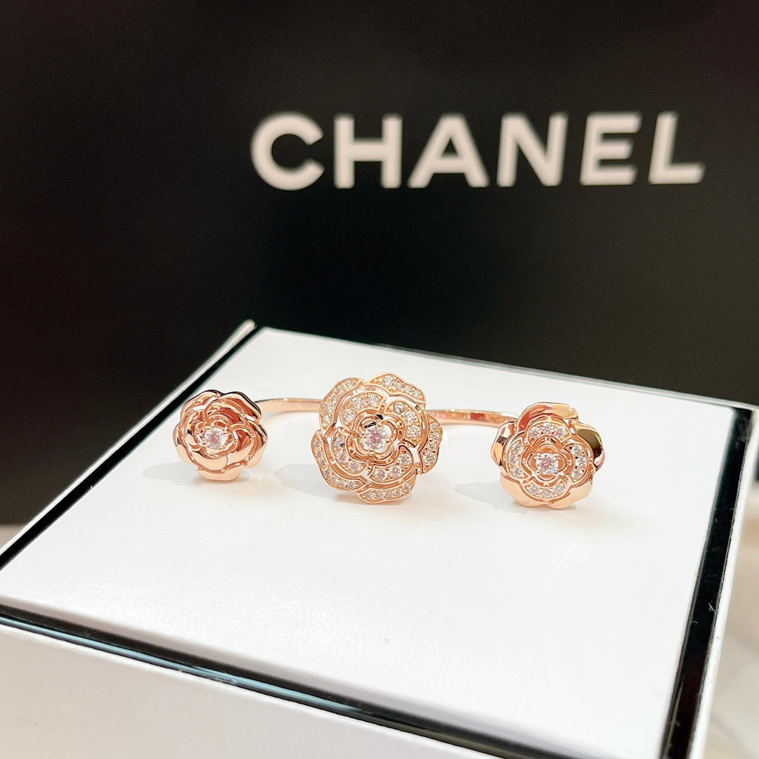 18K  Chanel Extrait De Cam¨¦lia Transformable Ring