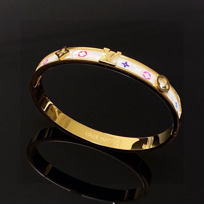 18K Louis Vuitton Pearl Bracelet